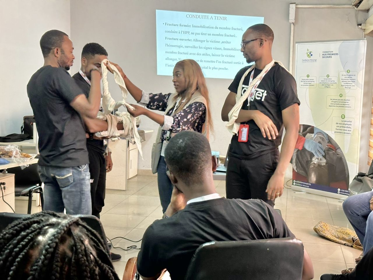 Target Sarl employees trained in first-aid : Target Sarl